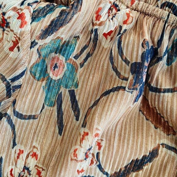 JOIE Gold Shimmer Pleated Floral Print Long Sleeve top size L - Picture 6 of 7